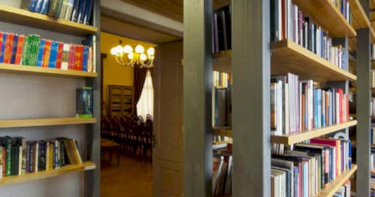 Stari Grad Devlet Kütüphanesi